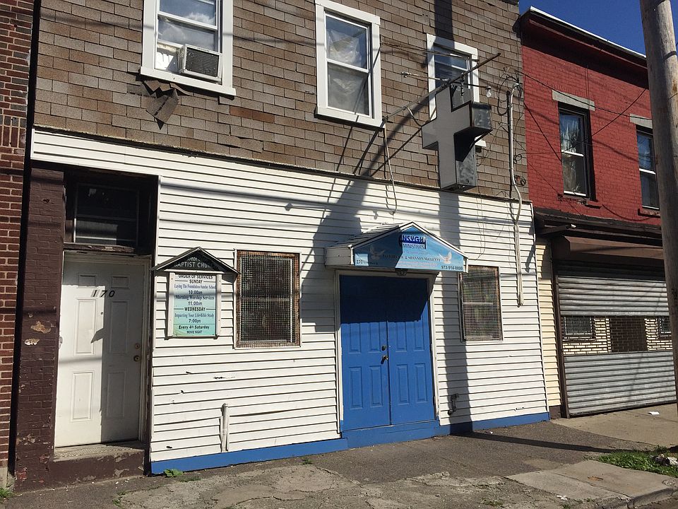 2nd image of 170 N Main St