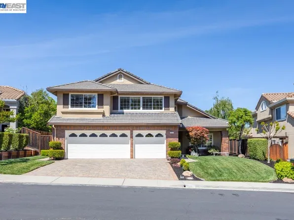 302 Sunset Dr, Danville, CA 94506