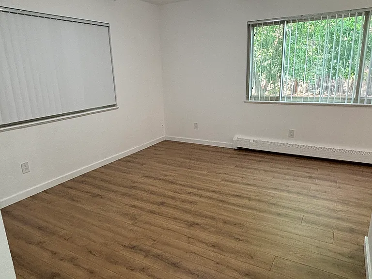 4520 Holland St — Photo 10