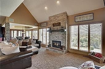 4th image of 5975 Vicksburg Ln N