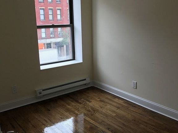 5th image of 205 1st Ave Frnt A
