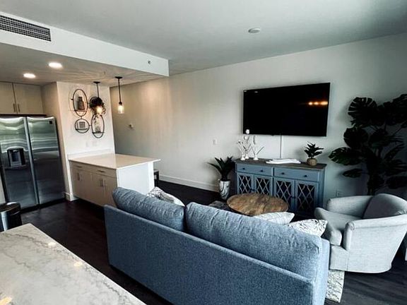4th image of 1709 Tamiami Trl Unit 205