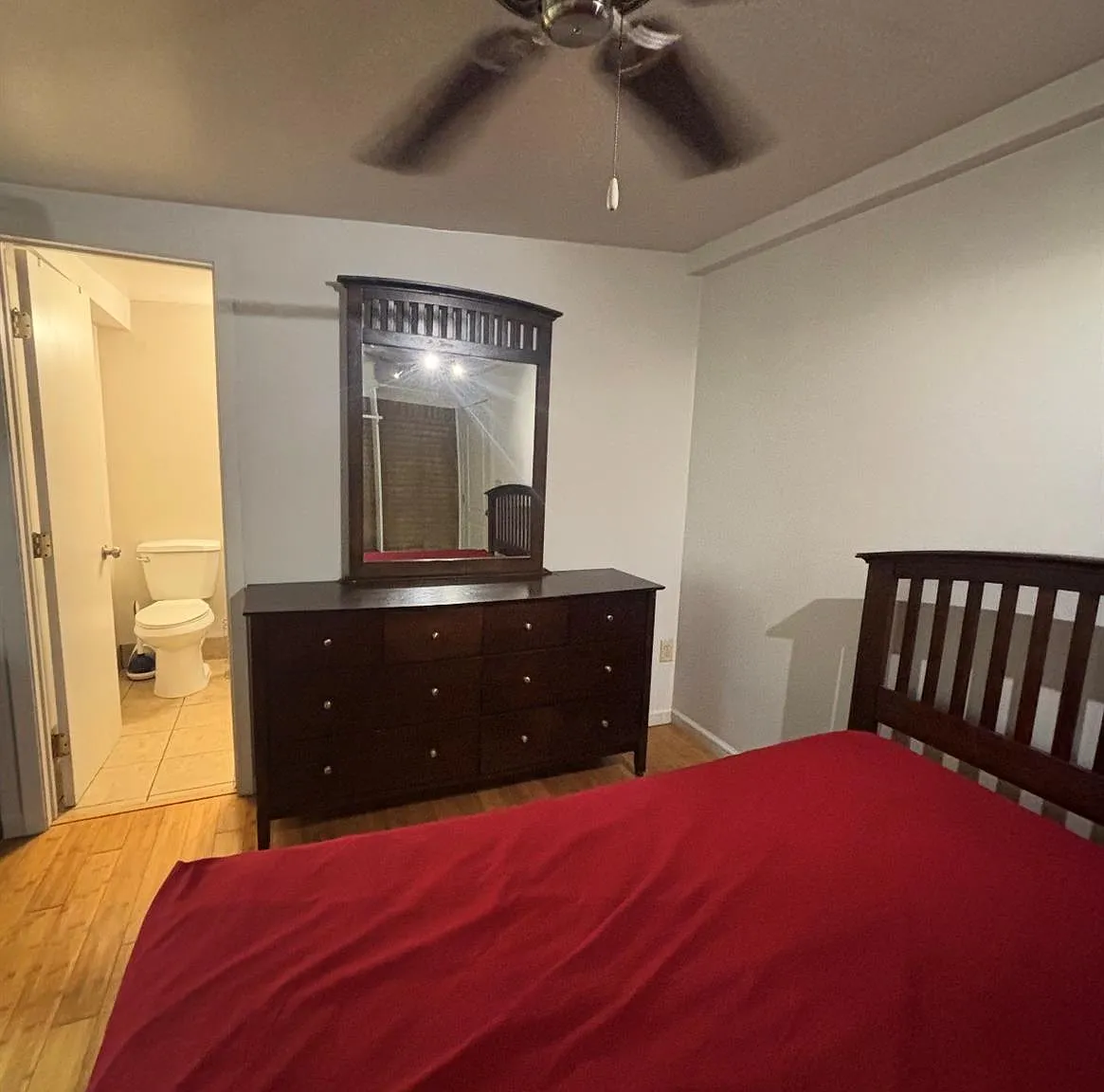 1 bed, 1.0 bath, 714 sqft, $975 — Photo 3
