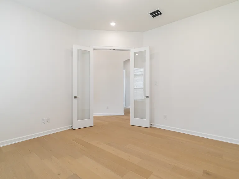 5901 Maddie Ann Dr — Photo 18