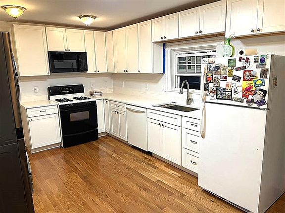 4th image of 37 Charnwood Rd #2