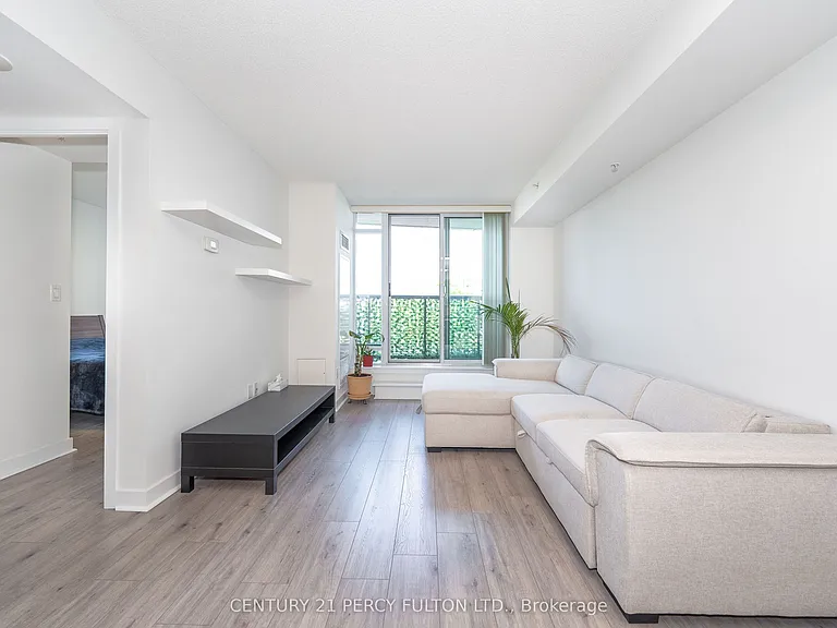 5740 Yonge St #205 — Photo 12
