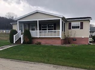 413 Indigo Ln, Somerset, PA