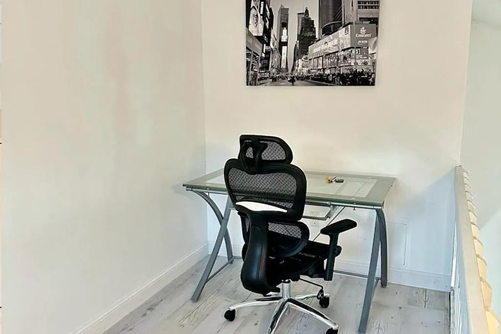 2 bed, 1197 sqft, $1,999 — Photo 4