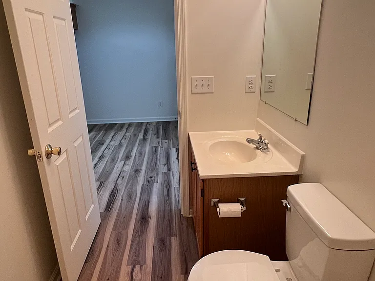 1046 Bridge Ave — Photo 16