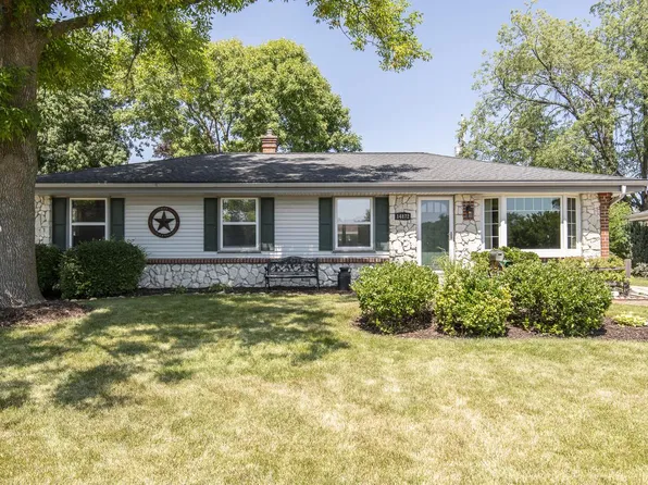 N86W14872 Menomonee River PARKWAY, Menomonee Falls, WI 53051