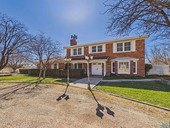 3rd image of 2806 W Country Rd