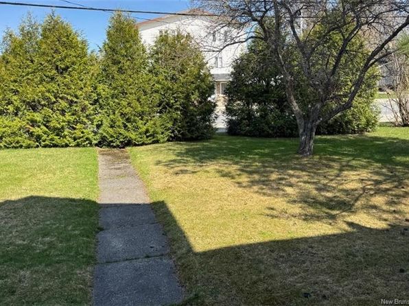 672 Principale St, Saint Laonard, NB E7E 2H6