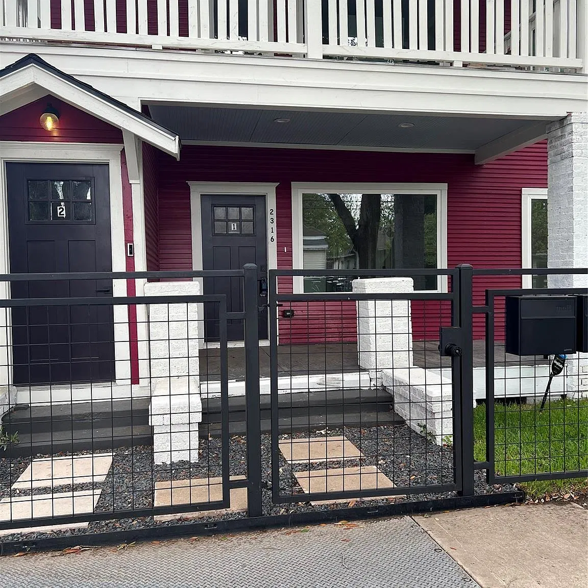 2 bed, 1.0 bath, 2680 sqft, $2,200 — Photo 3