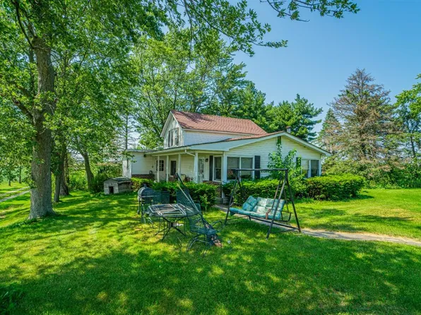 16605 Parrish Ave, Lowell, IN 46356