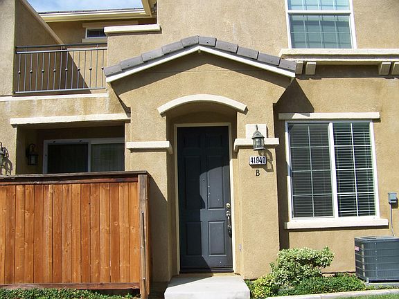 2nd image of 41940 Davenport Way Unit B
