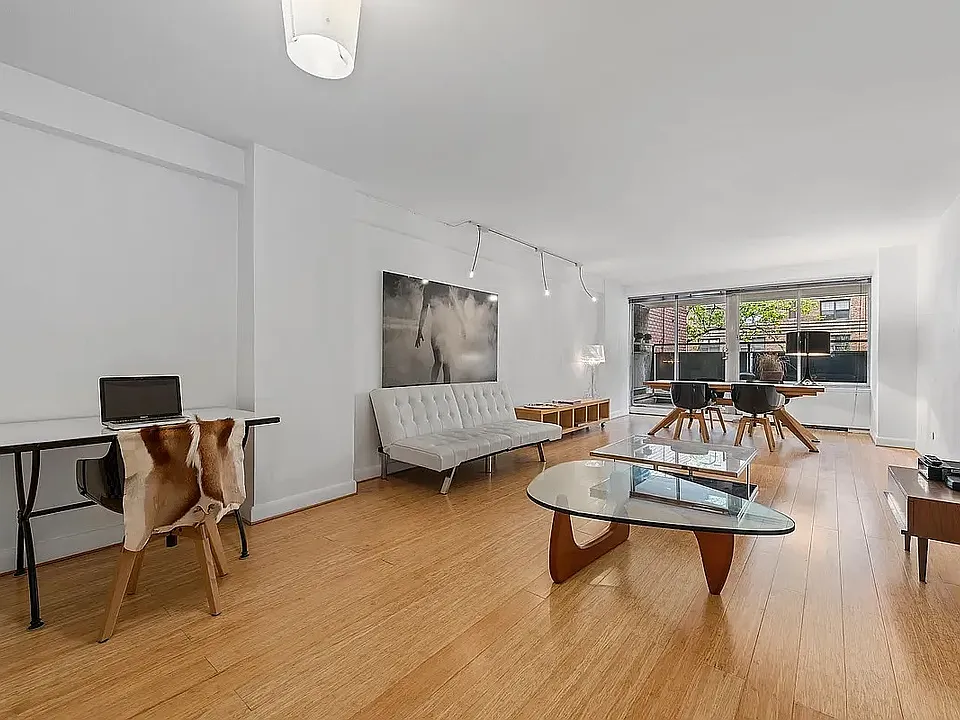 142 E 16th St #2C