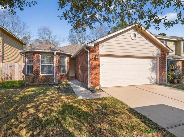 9747 Gulfstream Dr, Conroe, TX 77303