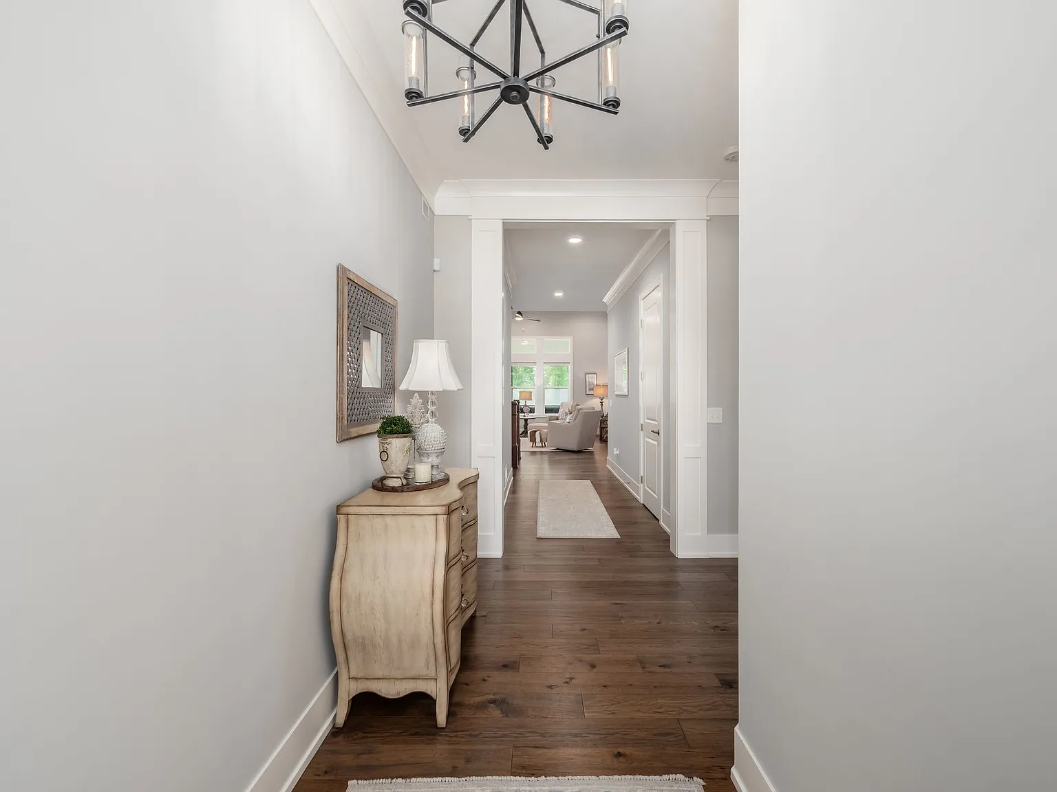 3 bed, 2799 sqft, $3,500 — Photo 4