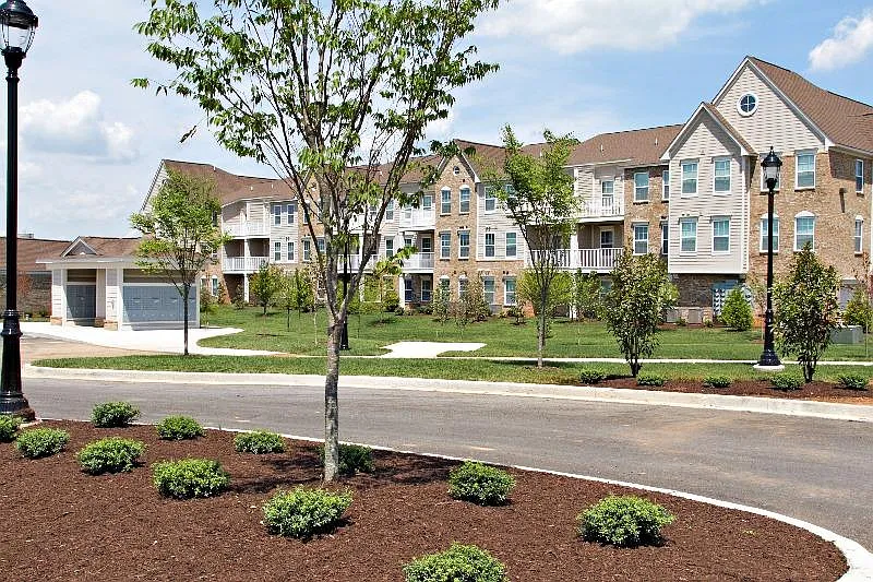 Arbor Brook Apartments — Photo 2