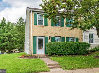 929 Cheshire Ct, Sterling, VA 20164