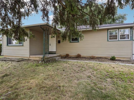 1332 Cloverfield Ave, Kettering, OH 45429