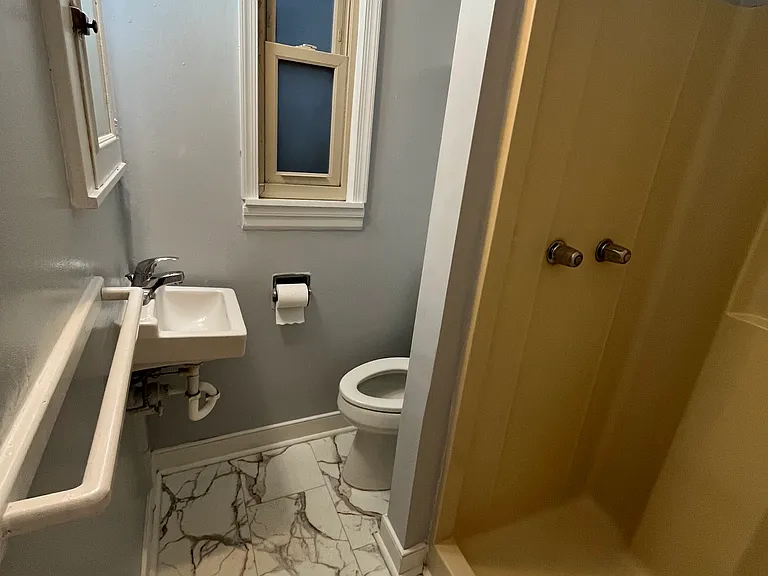324 S Pine St #1 — Photo 7