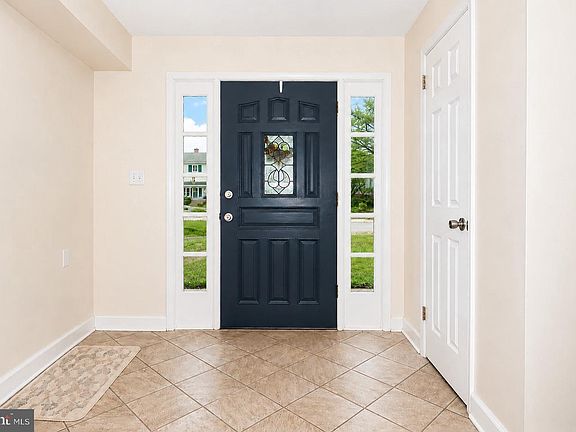 3rd image of 635 Baylor Rd