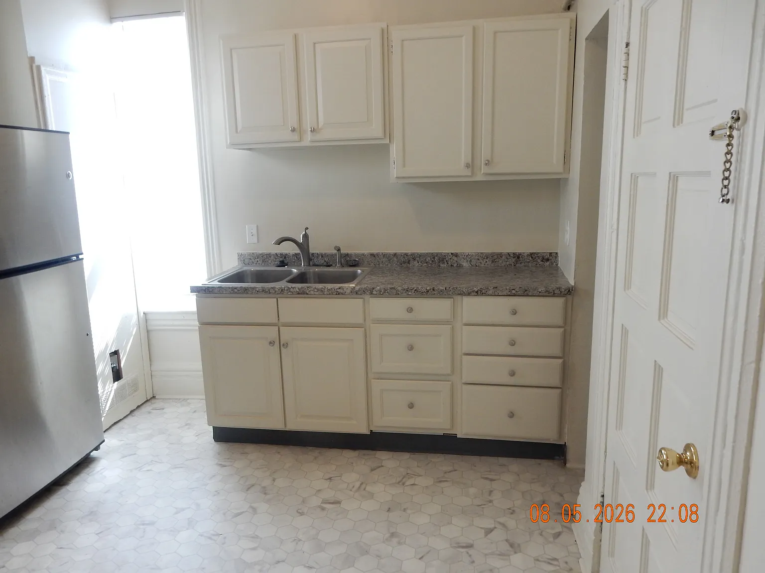 2 bed, 840 sqft, $1,500 — Photo 3