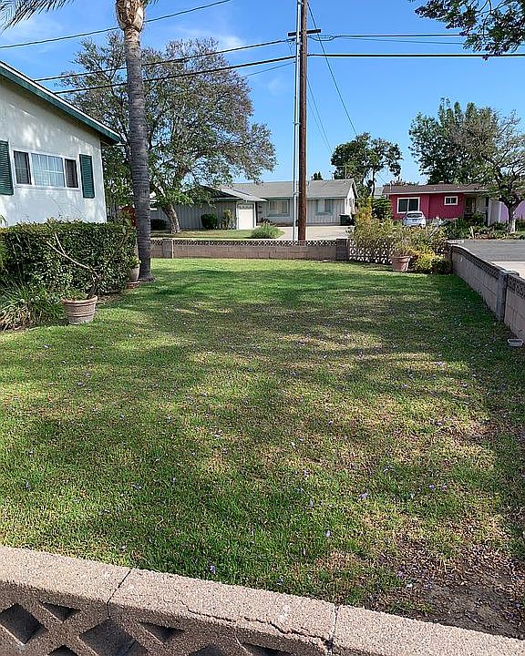 2nd image of 1867 W Victoria Ave