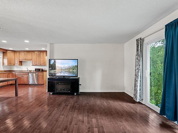 3rd image of 4209 81st Ave N