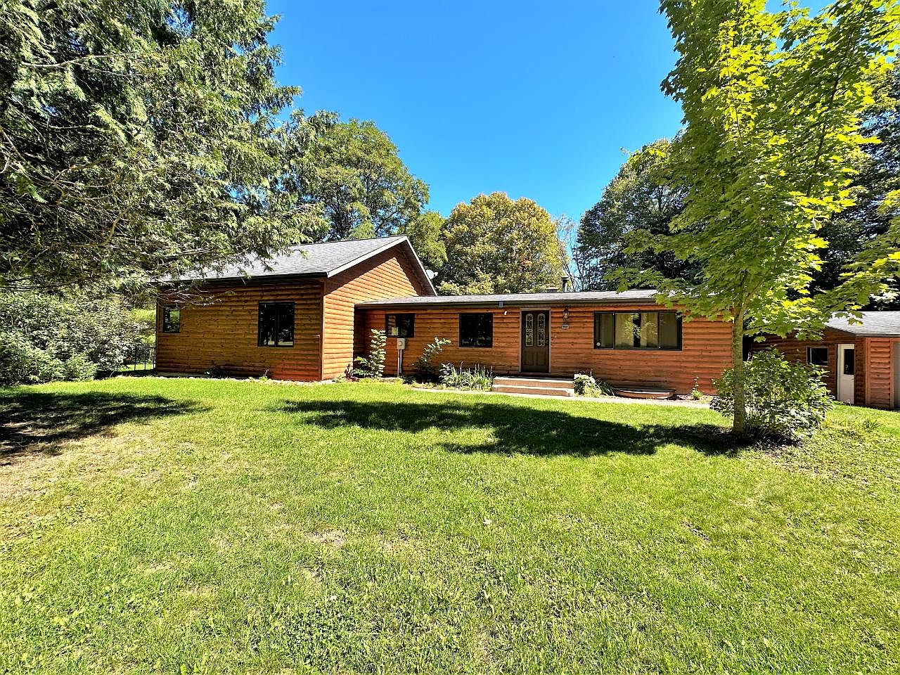 N8460 Fir Rd, Phillips, WI 54555 | MLS #203607 | Zillow
