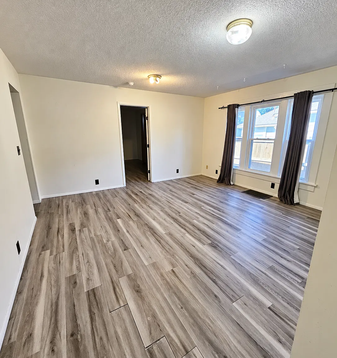 3 bed, 1.5 bath, 1390 sqft, $975 — Photo 4