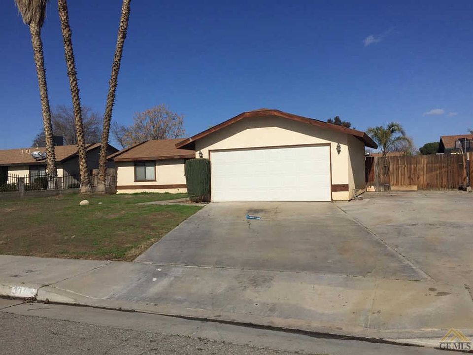 2nd image of 304 Bridle Ave