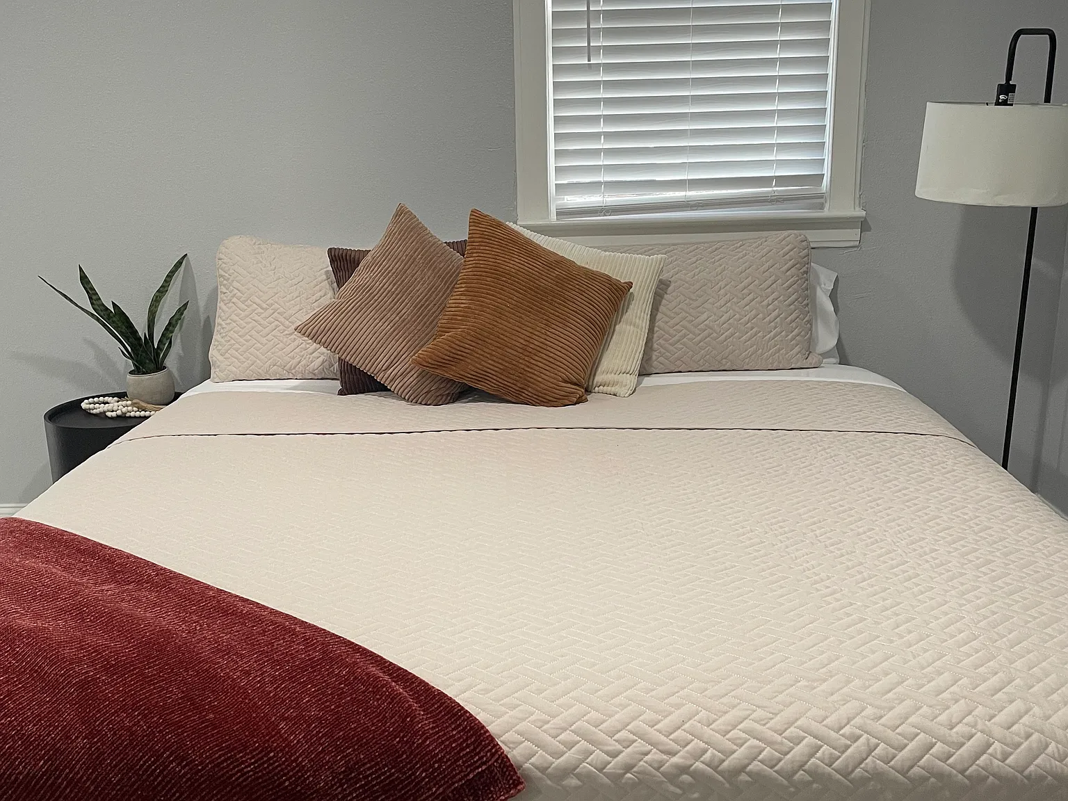 Studio, 800 sqft, $1,050 — Photo 3