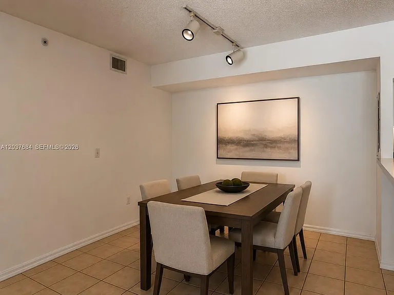711 SW 111th Way #105 — Photo 3