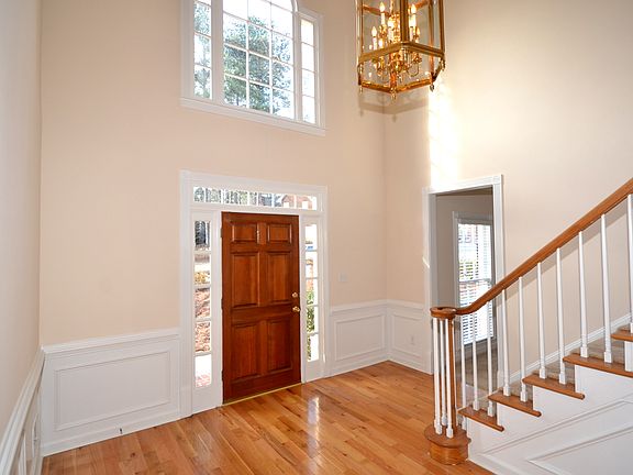 2 story entry foyer
