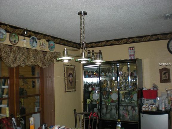 3rd image of 2907 E Pine St