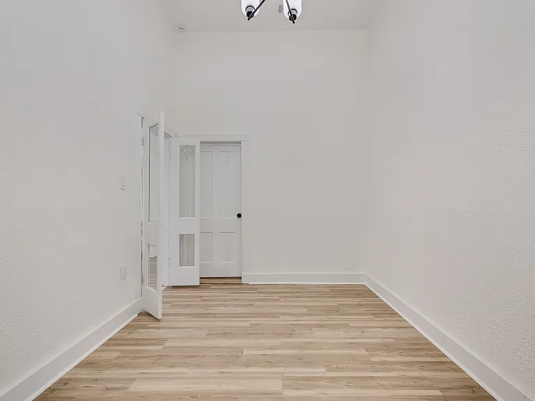 309 Poplar St — Photo 20