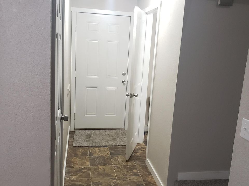 1st image of 12705 48th Ave NE APT 1