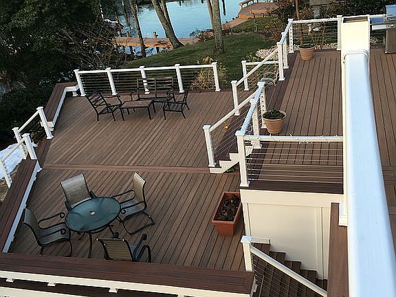 1500 sq ft, 2 level deck