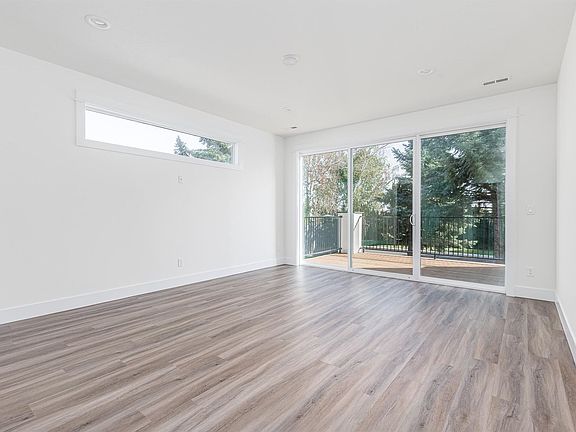 3rd image of 4003 Meadow Beauty Dr