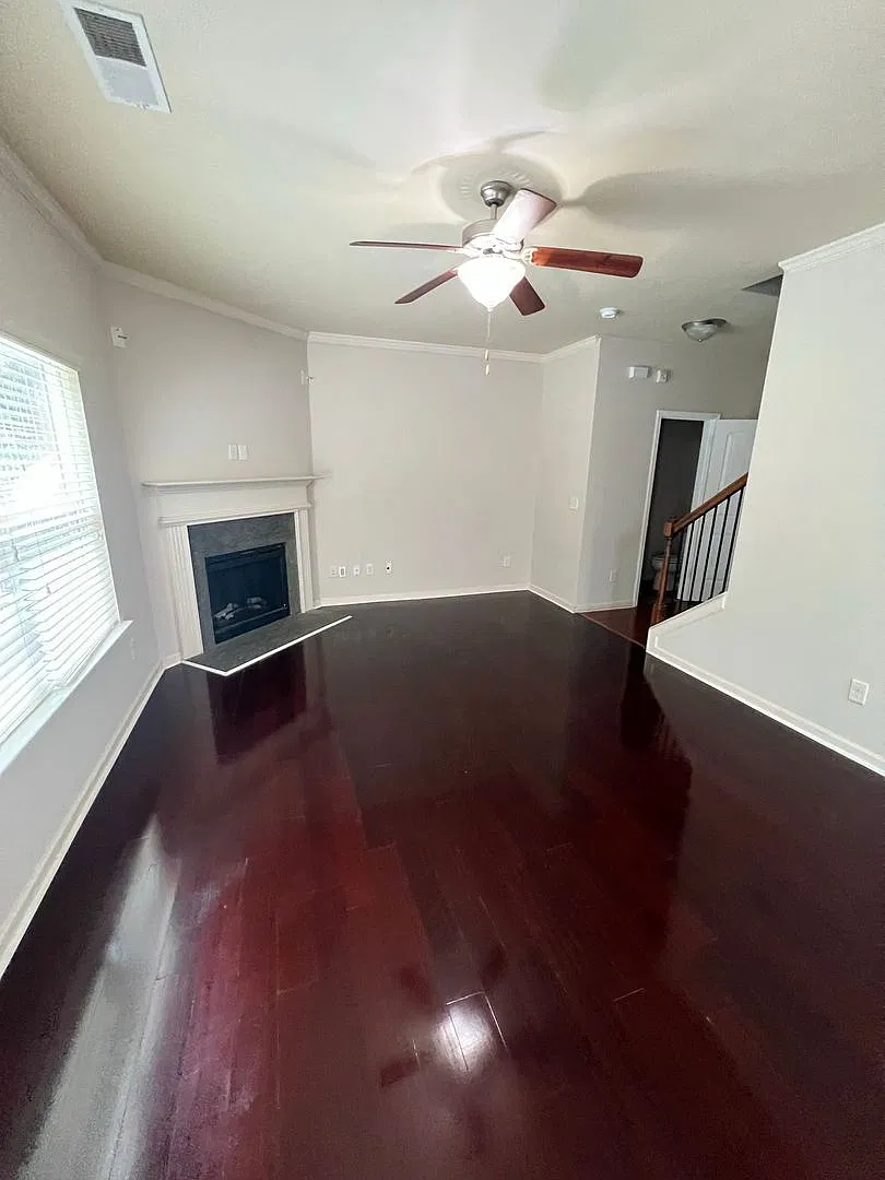 Your Dream Home Awaits in Alcovy Falls! — Photo 4