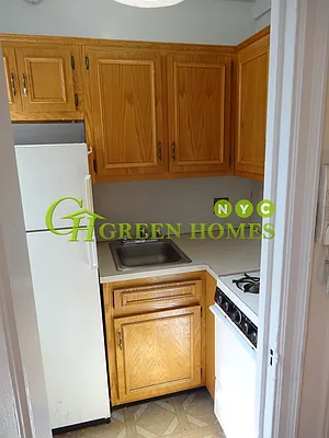 Rented by Green Home NY Realty LLC | media 10