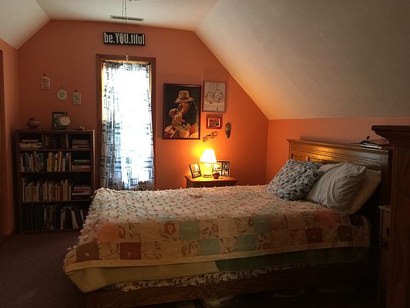 4th image of 212 W Plymouth Ave