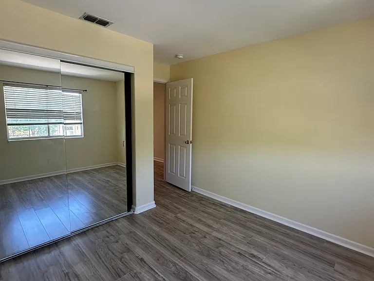 2104 Lynwood Way — Photo 13