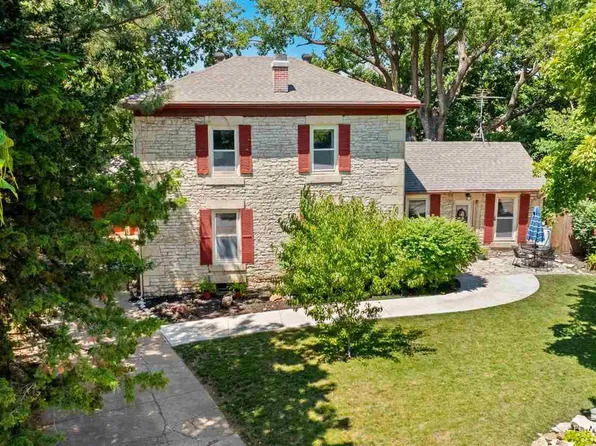 3017 Mary Kendal Ct, Manhattan, KS 66502