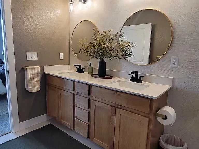 285 High Point Dr #203 — Photo 14