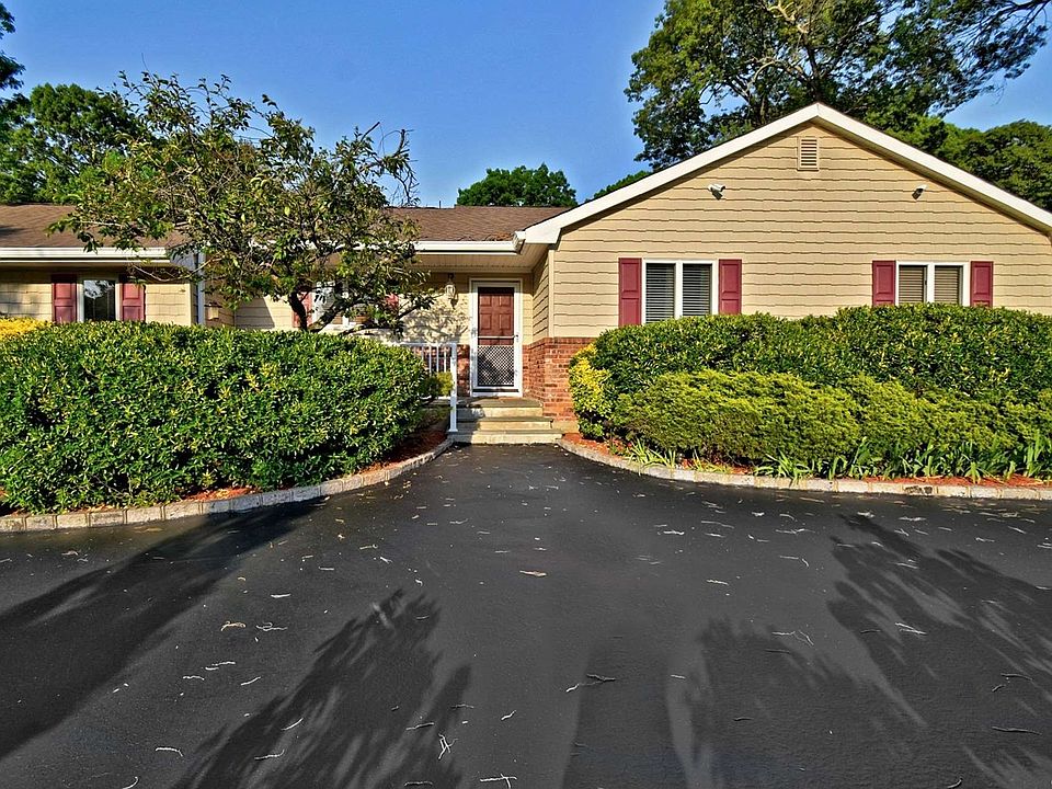 1st image of 31 Wenwood Dr