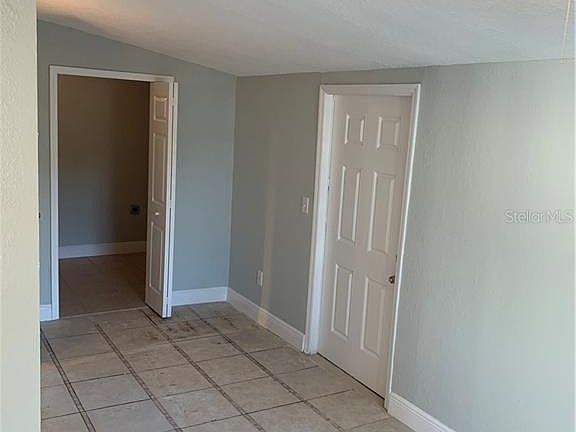 5th image of 2831 Sanford Ave