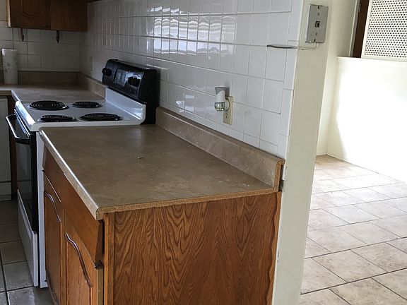 5th image of 1016 N Wells St